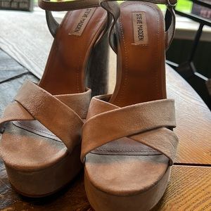 Steve Madden suede wedges! Worn once